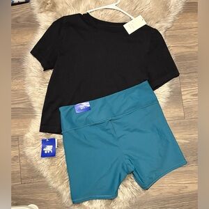 Woman’s Activewear Set